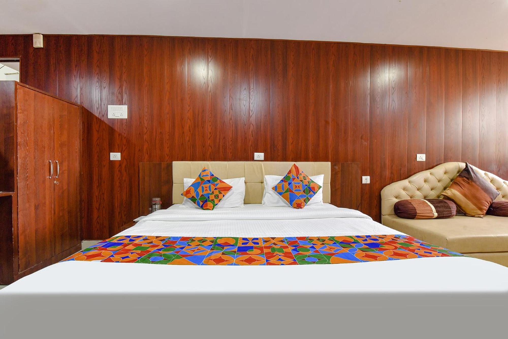 Hotel Vandana Palace Kota  Bagian luar foto